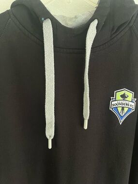 Men’s Black Hooded Pullover Sweatshirt with Sounders Crest Logo